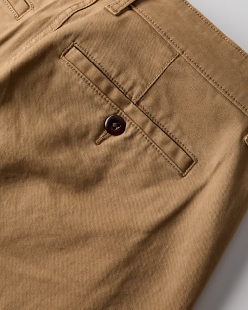 laydown detail image of 365 Chino Short - 7"