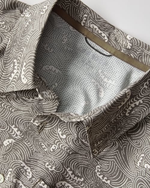 laydown detail image of Airweave Performance Shirt
