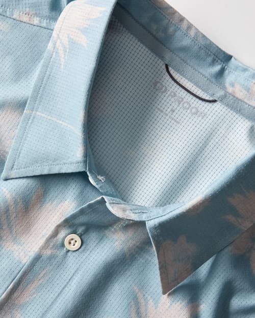 laydown detail image of Airweave Performance Shirt