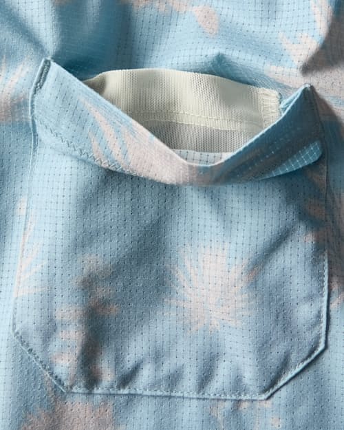 laydown detail image of Airweave Performance Shirt