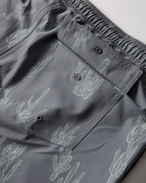 laydown detail image of Performance Lined Swim Trunks - 7"