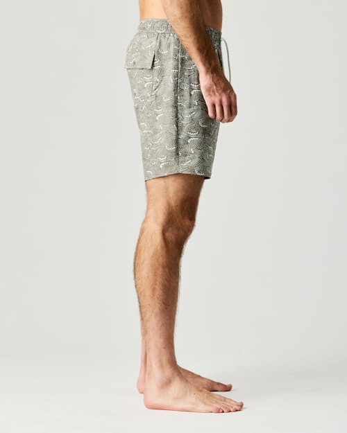 on model image of Performance Lined Swim Trunks - 7"
