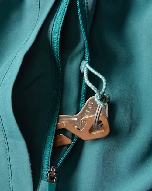 laydown detail image of Performance Lined Swim Trunks - 7"