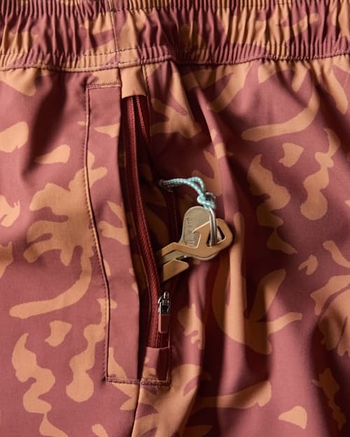laydown detail image of Performance Lined Swim Trunks - 7"