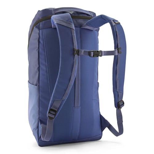 laydown image of Black Hole Pack 25L