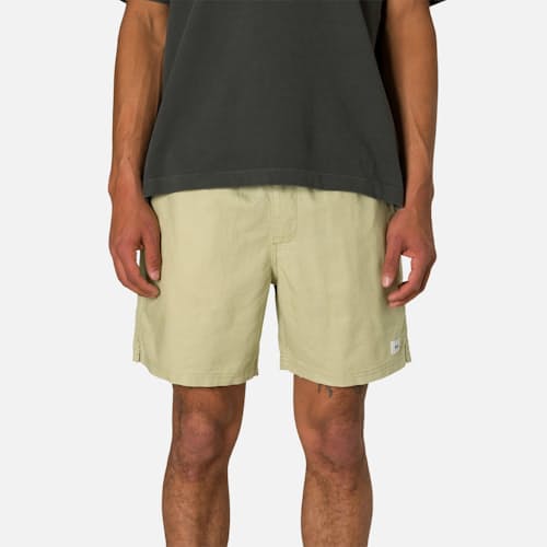 on model image of Isaiah Cotton Linen Local Short - 7"