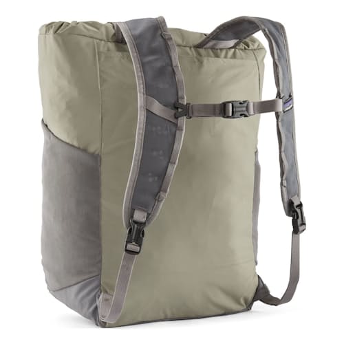 laydown image of Terravia Tote Pack