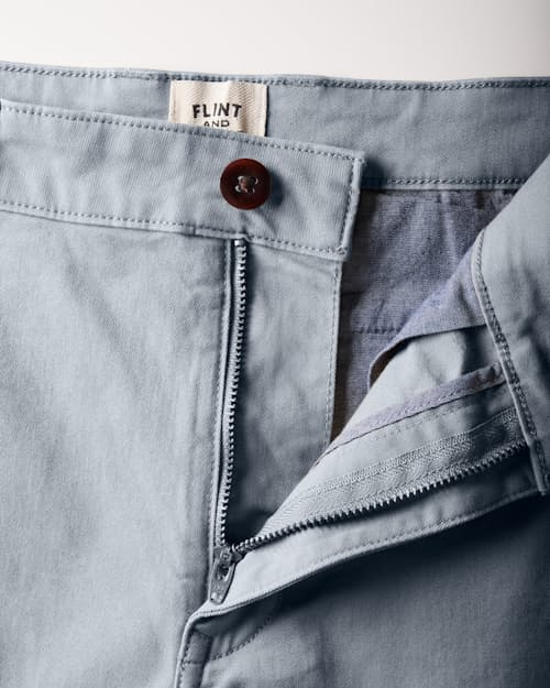 laydown detail image of 365 Chino Short - 5"