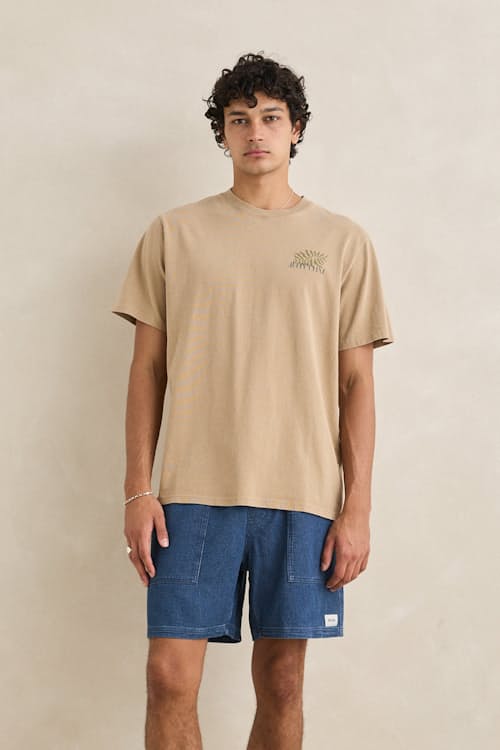 on model image of Coastal Vintage Graphic T-Shirt