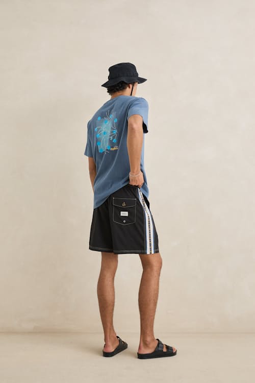 on model image of Coastal Vintage Graphic T-Shirt