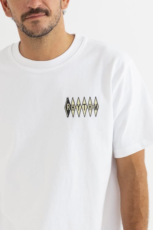 on model image of Coastal Vintage Graphic T-Shirt