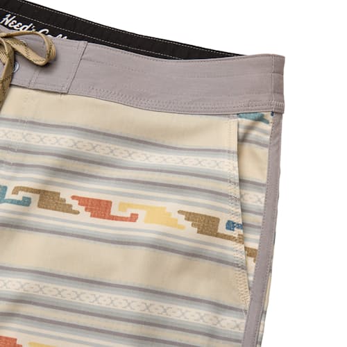 lifestyle image of Bruja Boardshort