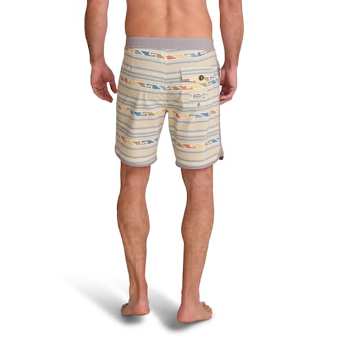 lifestyle image of Bruja Boardshort