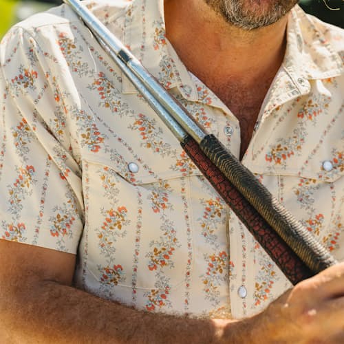 lifestyle image of Open Country Tech Short Sleeve Shirt