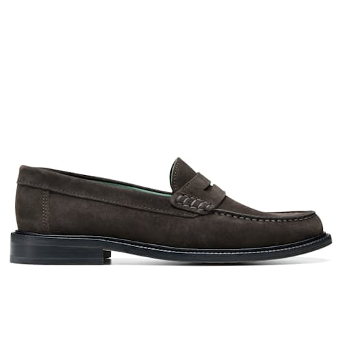 laydown image of Yardee Moccasin Loafer