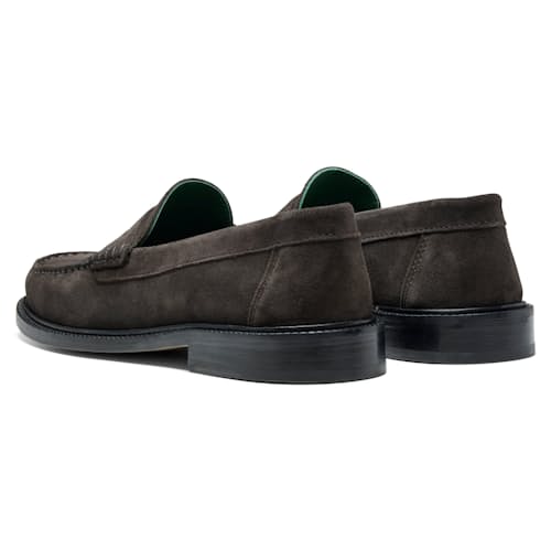 laydown image of Yardee Moccasin Loafer