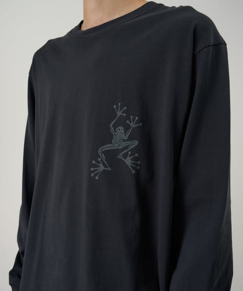 on model image of Outdoor Long Sleeve Graphic T-Shirt
