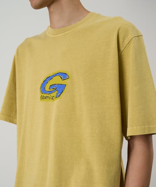 on model image of Outdoor Short Sleeve Graphic T-Shirt