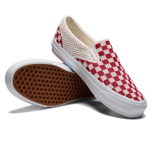 laydown image of Premium Slip-On 98 EK Sneaker