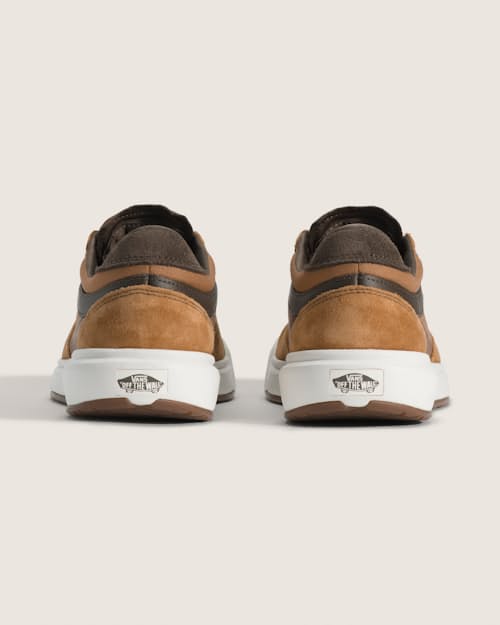 lifestyle image of Ultrarange 2.0 SE Sneaker