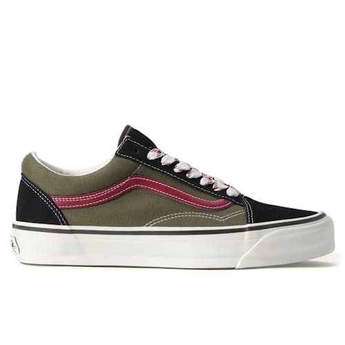 laydown image of Premium Old Skool Sneaker