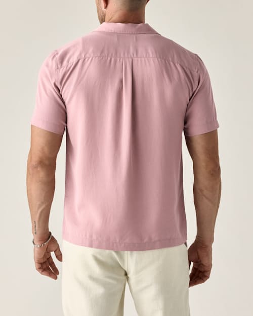 on model image of Tencel Resort Shirt