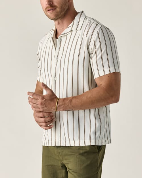 on model image of Tencel Resort Shirt