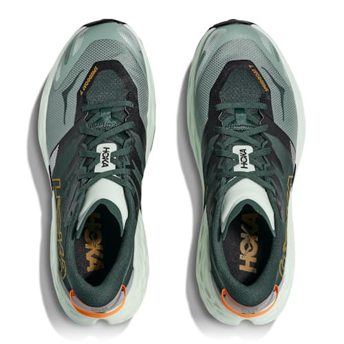 laydown image of Speedgoat 7
