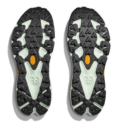laydown image of Speedgoat 7
