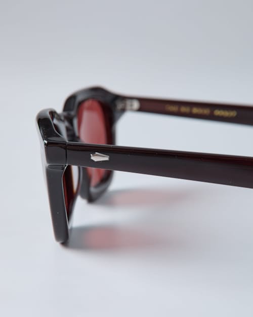 lifestyle image of The No Wave Sunglasses