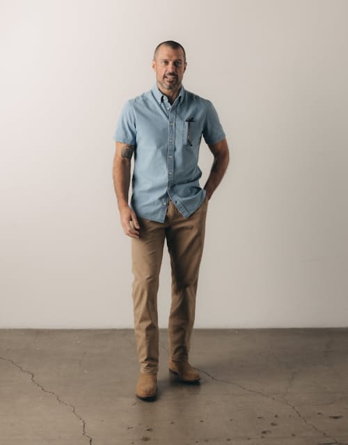 on model image of The Jack Everyday Oxford Short Sleeve Shirt