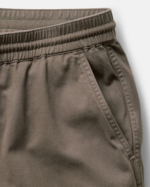 laydown detail image of The Apres Short - 7"