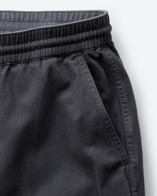 laydown detail image of The Apres Short - 7"