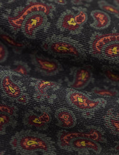 laydown detail image of Silk Mini Pine Foulard Neck Tie