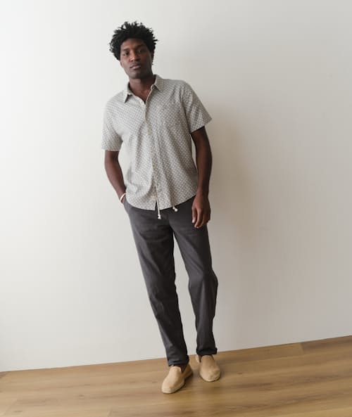 on model image of Classic Stretch Selvage Short Sleeve Shirt