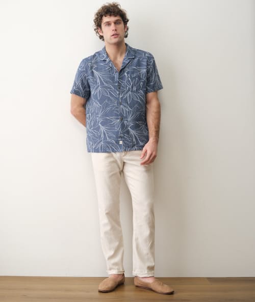 on model image of Jacquard Linen Resort Short Sleeve Shirt