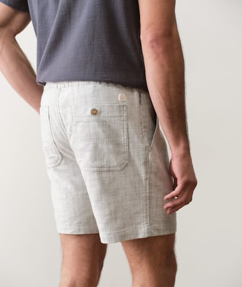 on model image of Saturday Stretch Beach Short - 6"