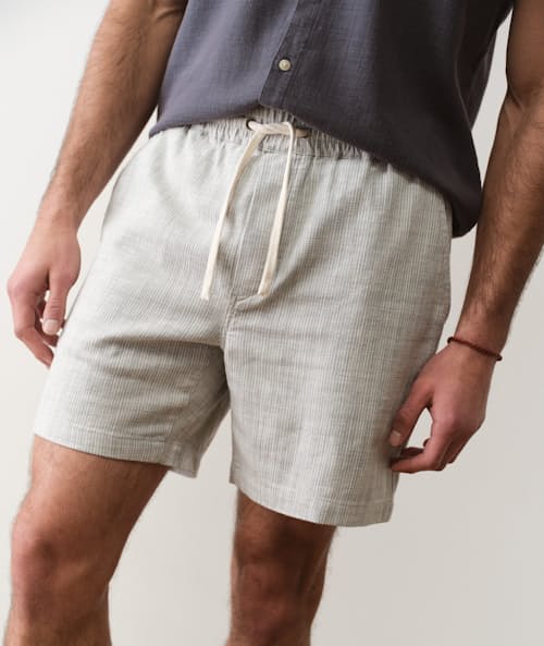 on model image of Saturday Stretch Beach Short - 6"