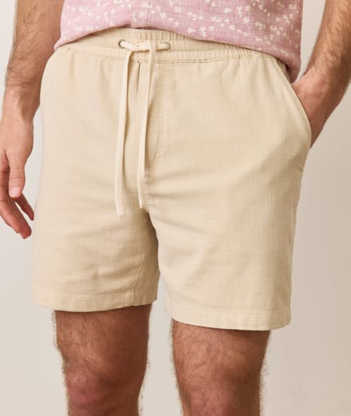 on model image of Saturday Stretch Beach Short - 6"