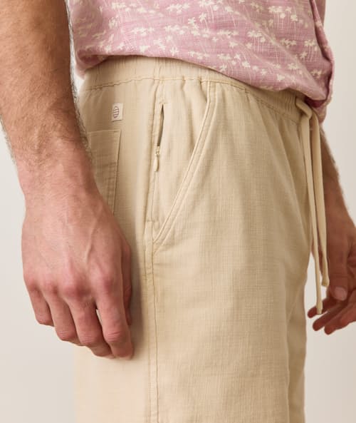 on model image of Saturday Stretch Beach Short - 6"