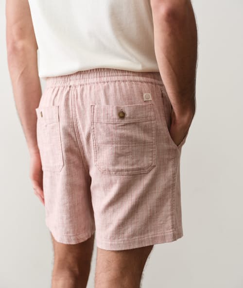 on model image of Saturday Stretch Beach Short - 6"