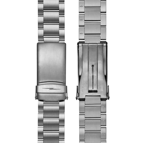 lifestyle image of Runwell West Wind 42mm, Titanium Bracelet