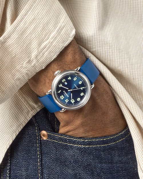 lifestyle image of Runwell Detrola 3HD 41mm, Blue Rubber Strap