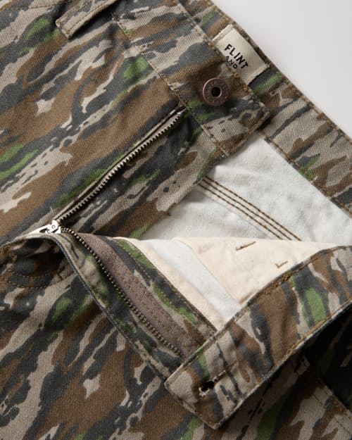 laydown detail image of Carpenter Short