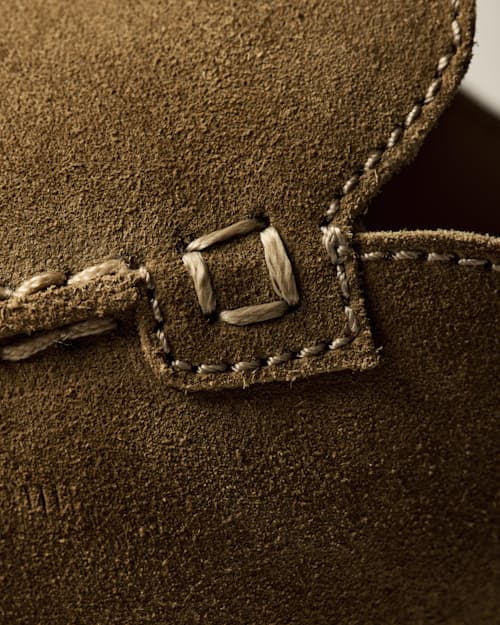 laydown detail image of Terra Mule
