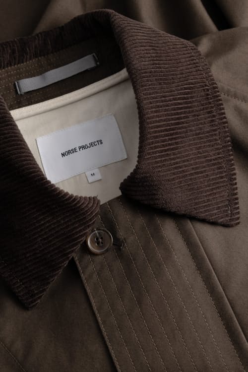 laydown detail image of Holmen Wax Raglan Light Jacket