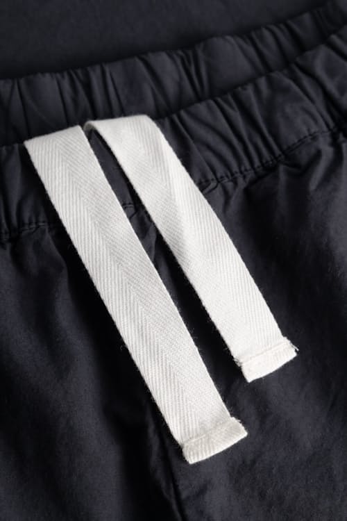 laydown detail image of Aurland Cotton Tencel Short