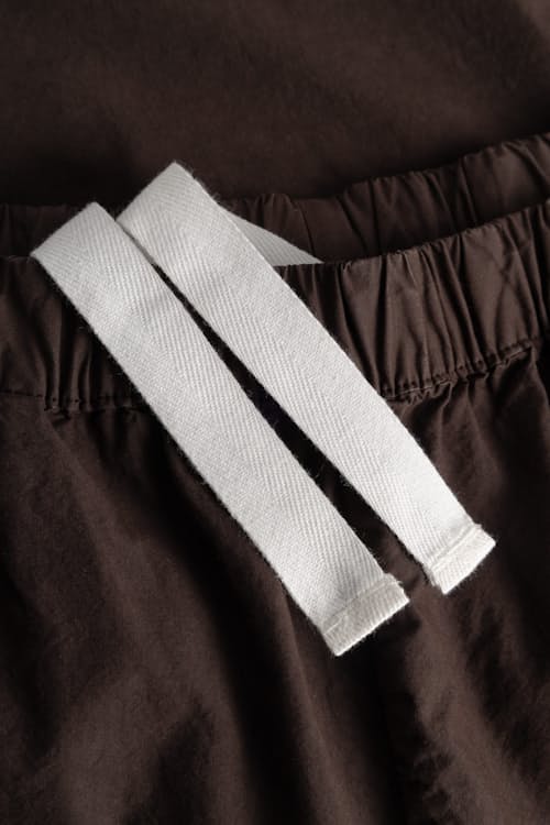 laydown detail image of Aurland Cotton Tencel Short