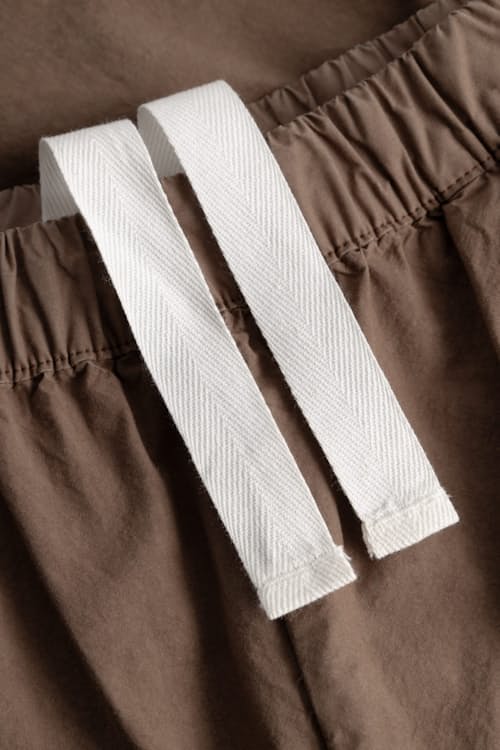 laydown detail image of Aurland Cotton Tencel Short