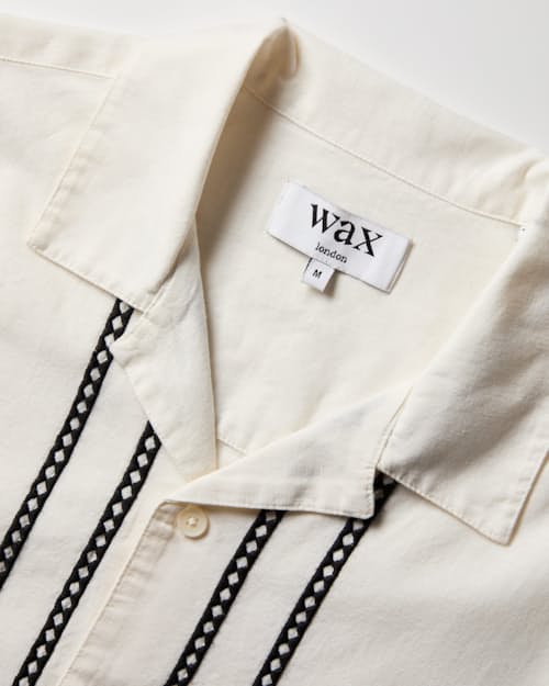 laydown detail image of Didcot Short Sleeve Shirt